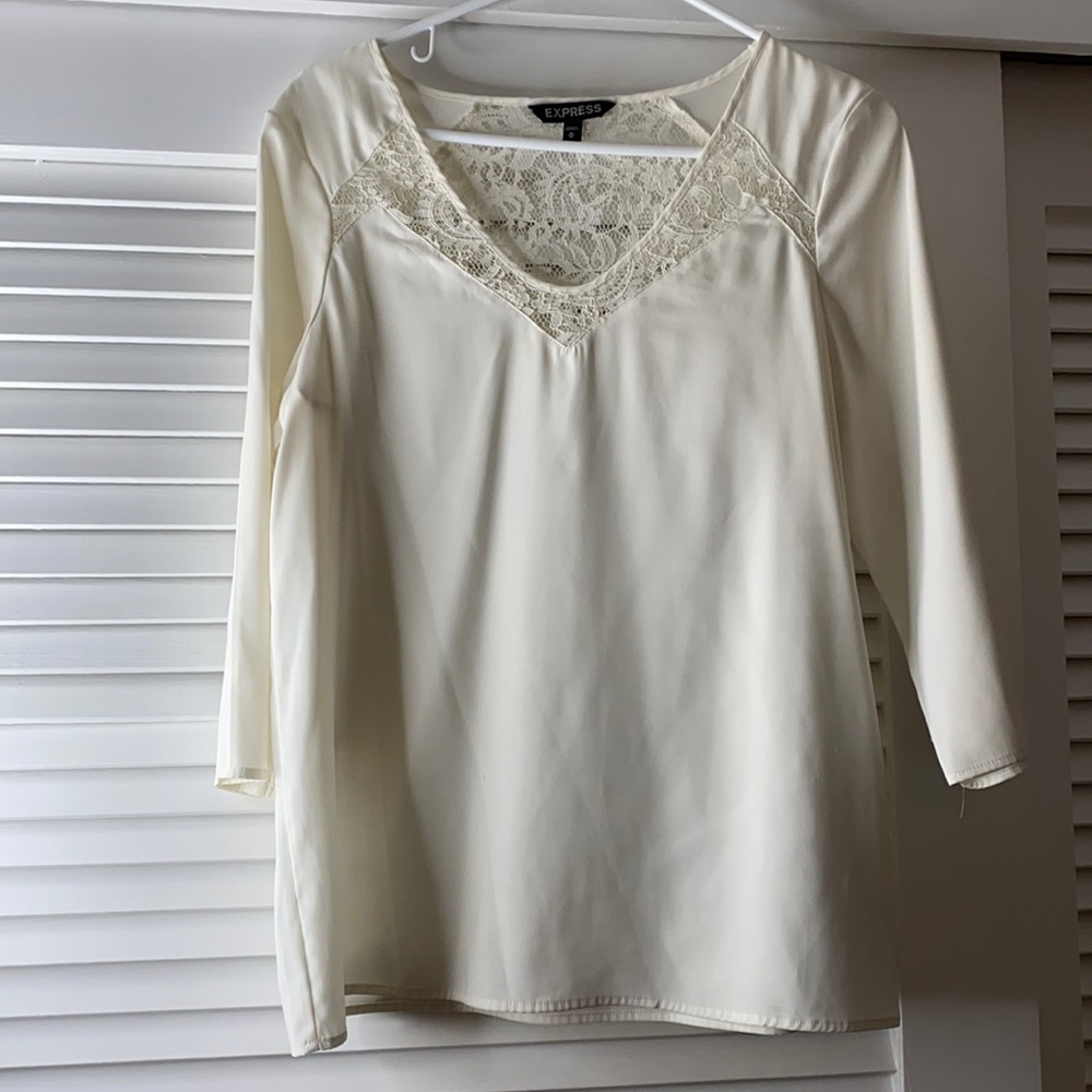 Express ivory top medium
